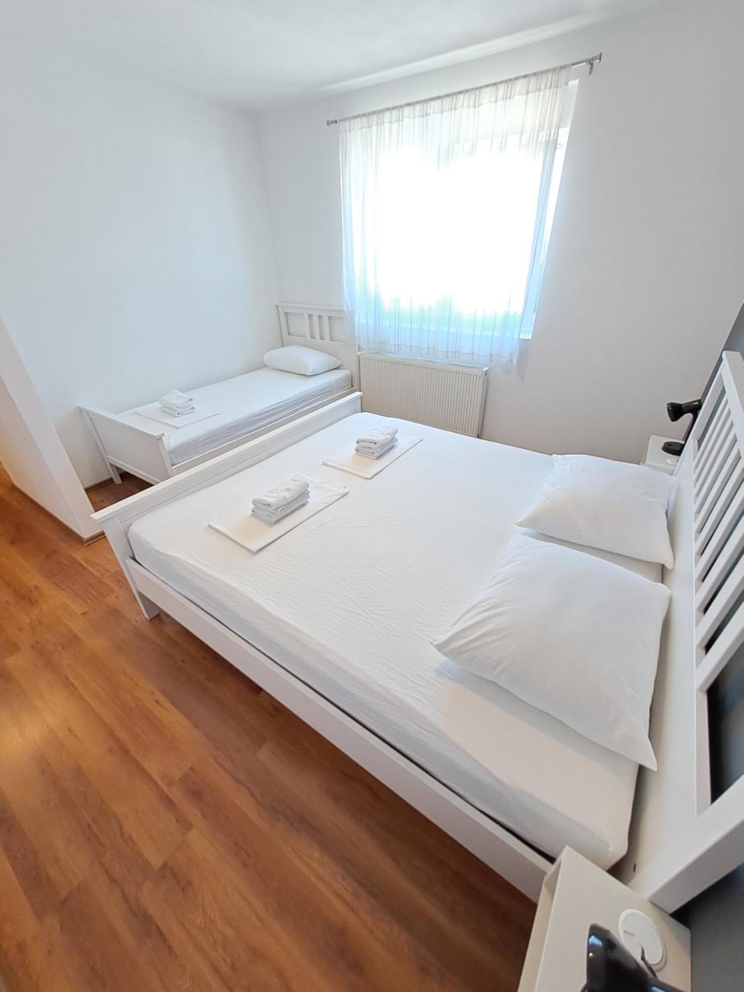 Holiday House Meri Pakoštane Eksteriør billede